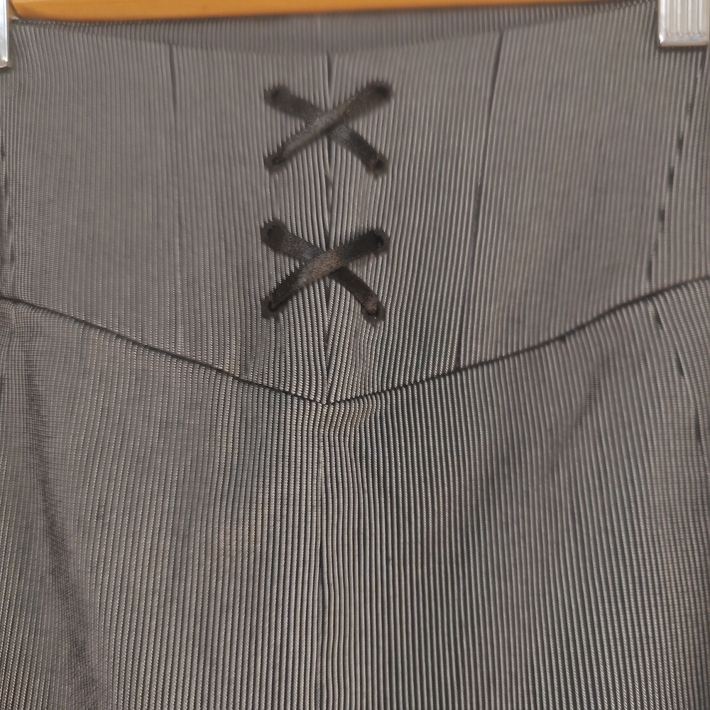 Express Design Studio Black White Pinstripe Lace Back Pencil Skirt Size 0 - Picture 3 of 10